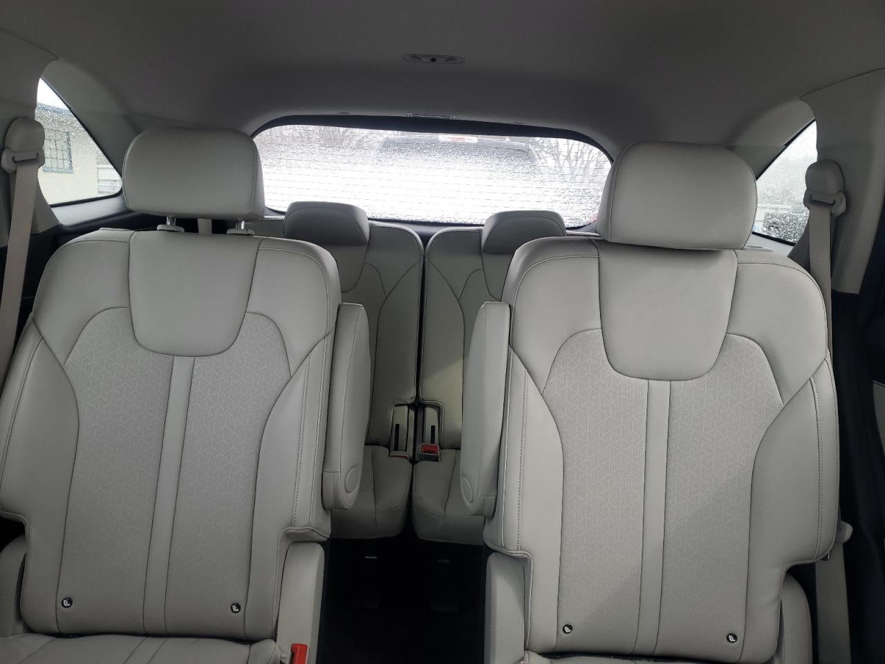 2021 Kia Sorento - Image 10