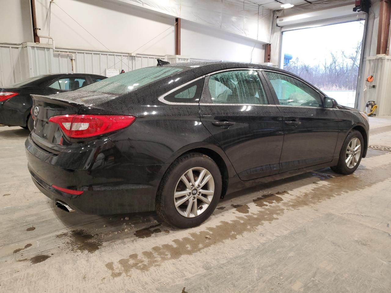 2017 Hyundai Sonata - Image 3
