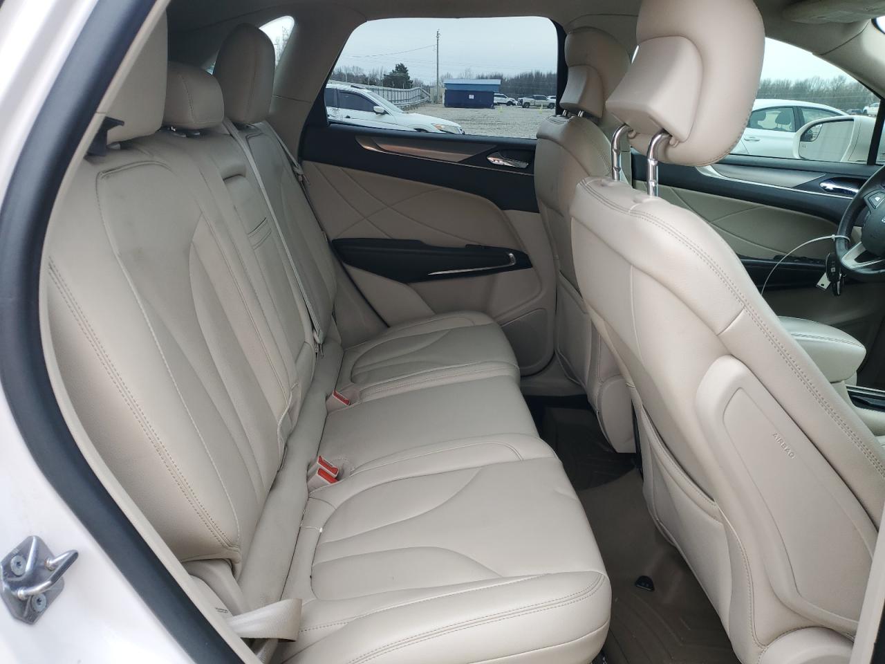 2017 Lincoln MKC - Image 11