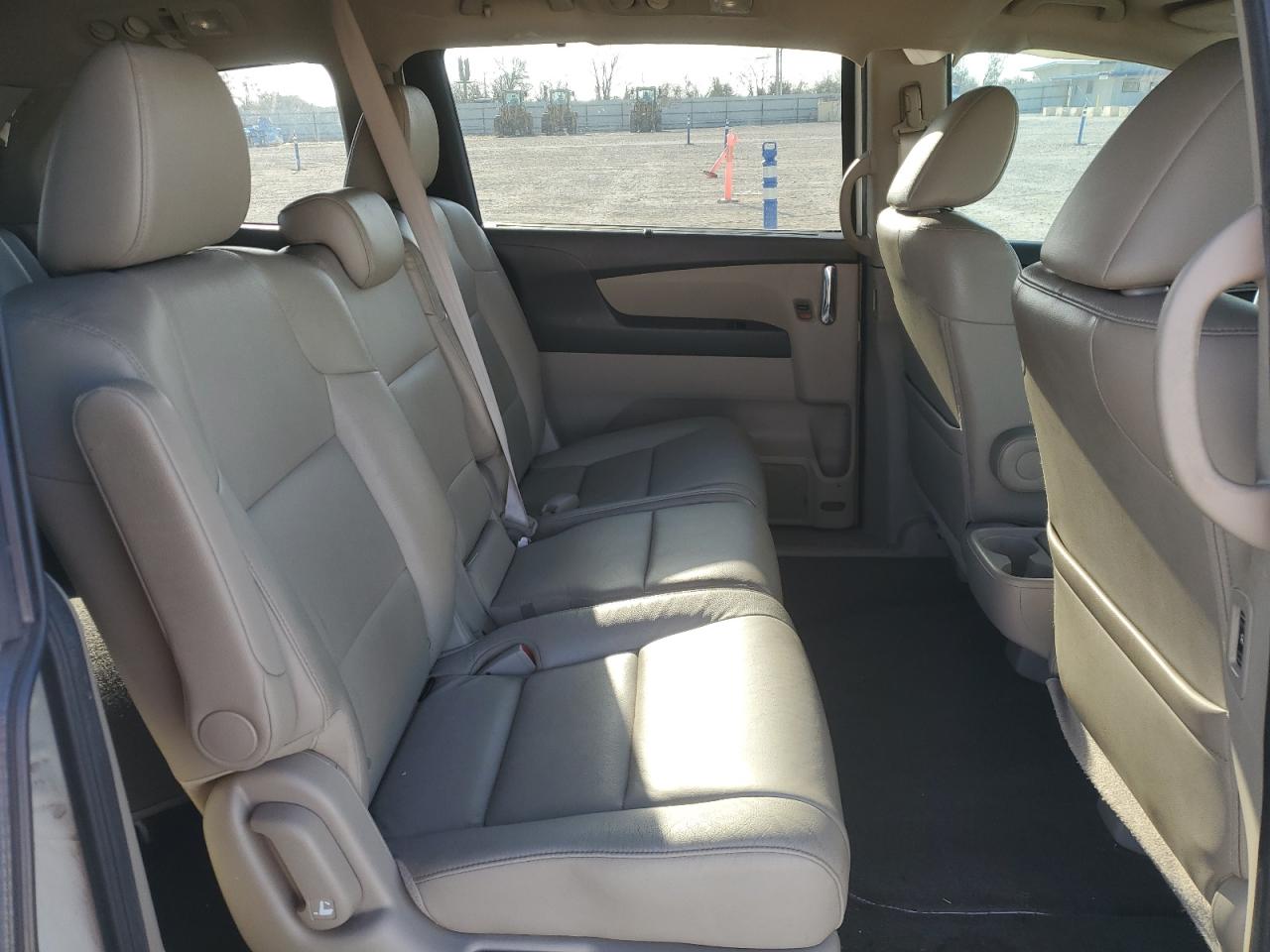 2014 Honda Odyssey - Image 11