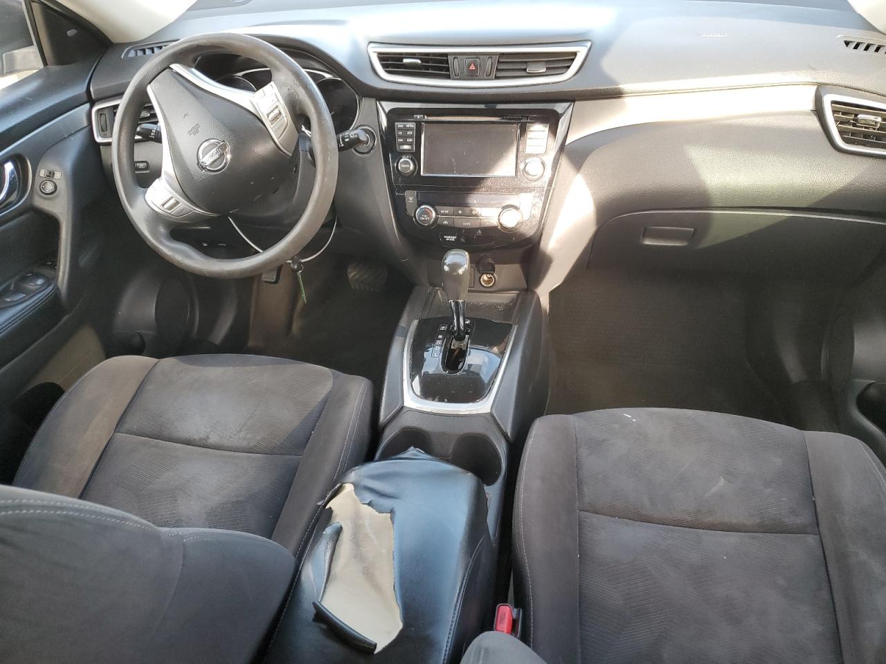 2015 Nissan Rogue - Image 8