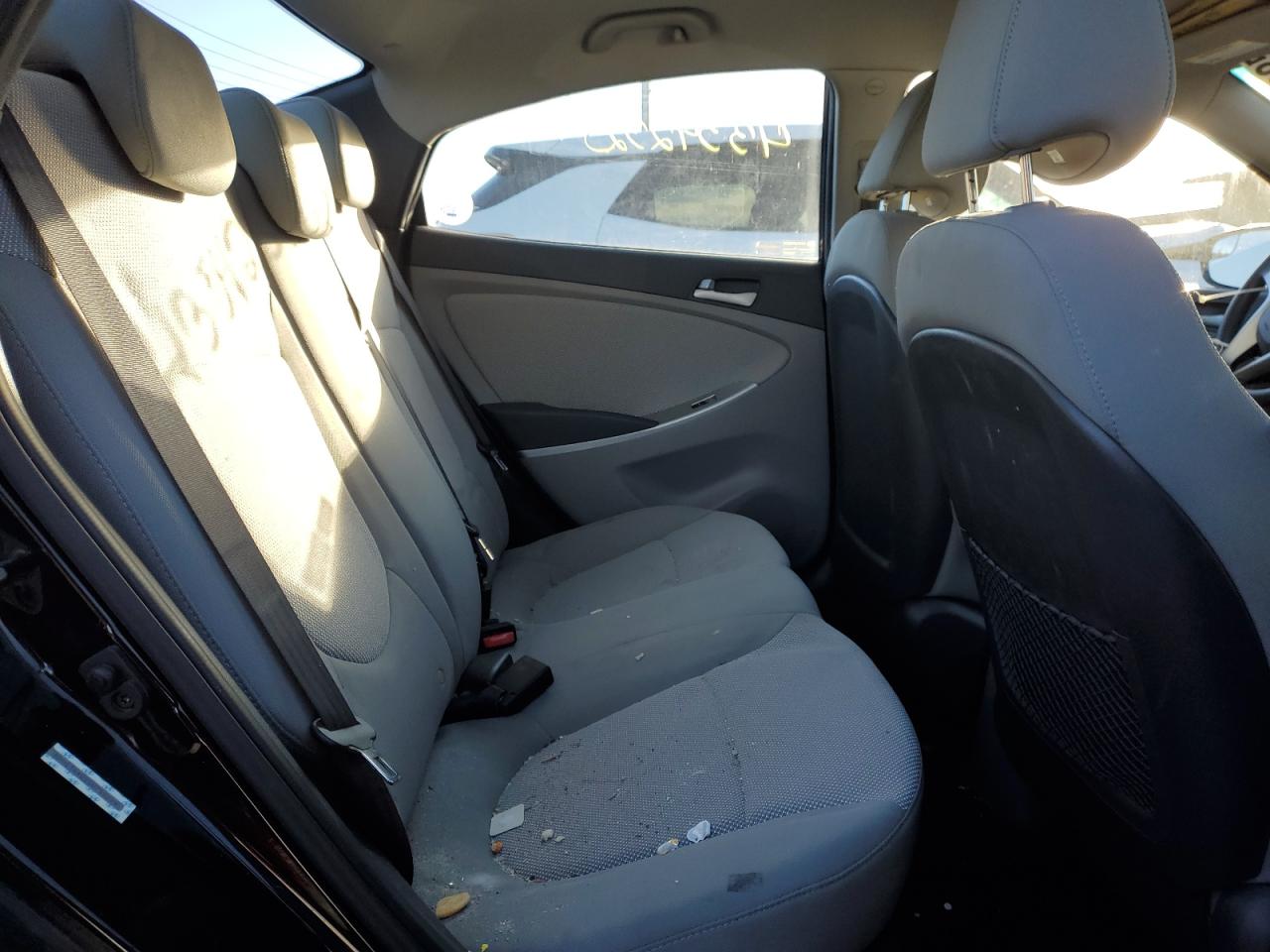 2014 Hyundai Accent - Image 10