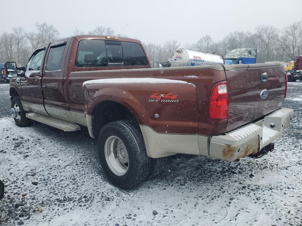 2008 Ford F350 - Image 2