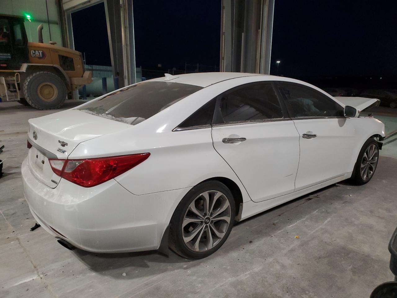 2013 Hyundai Sonata - Image 3