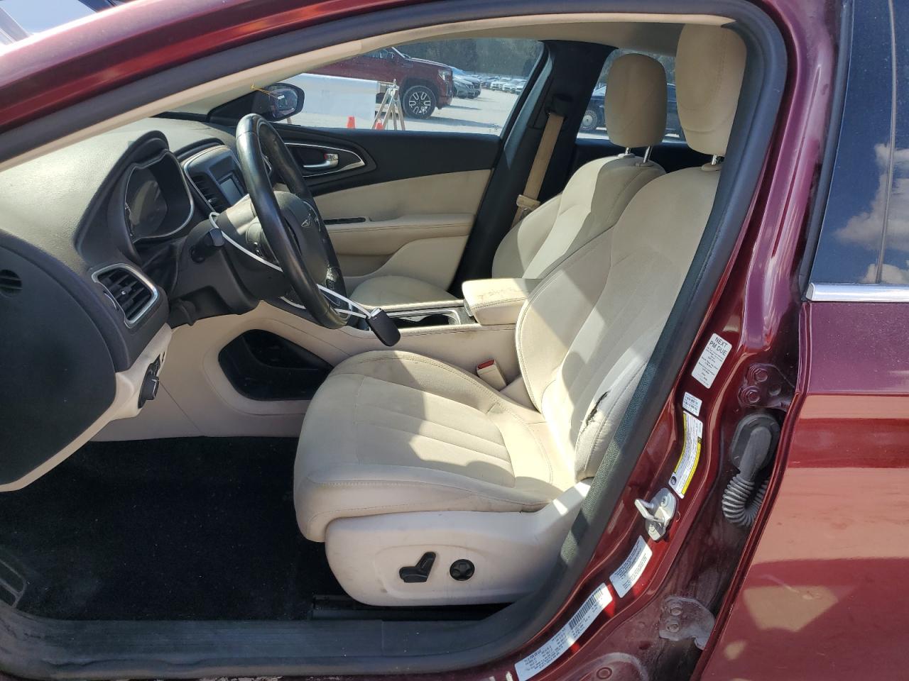 2016 Chrysler 200 - Image 7