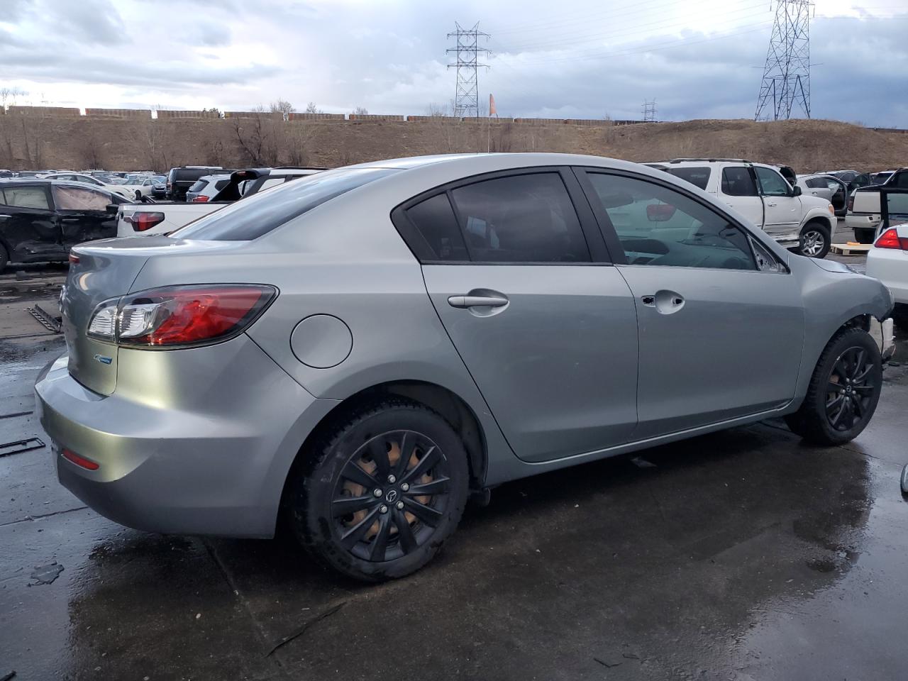 2013 Mazda 3 - Image 3