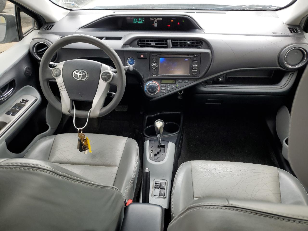 2012 Toyota Prius - Image 8