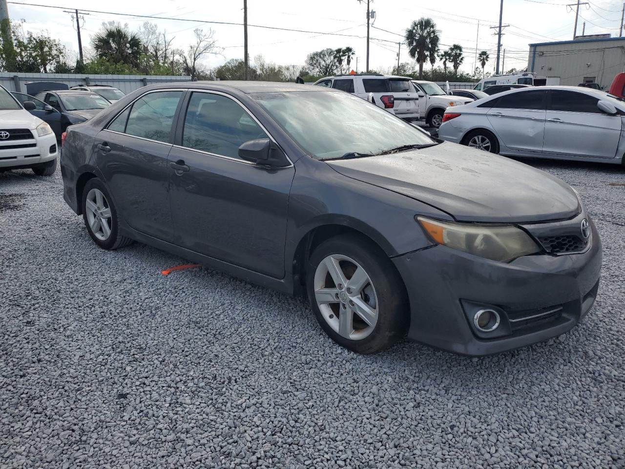 2014 Toyota Camry - Image 4