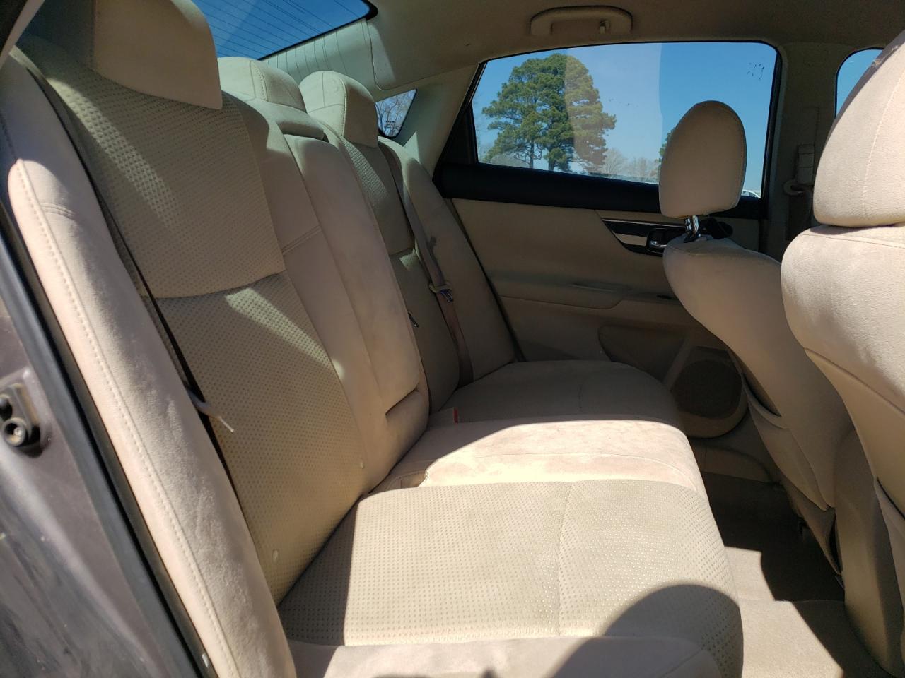 2014 Nissan Altima - Image 10