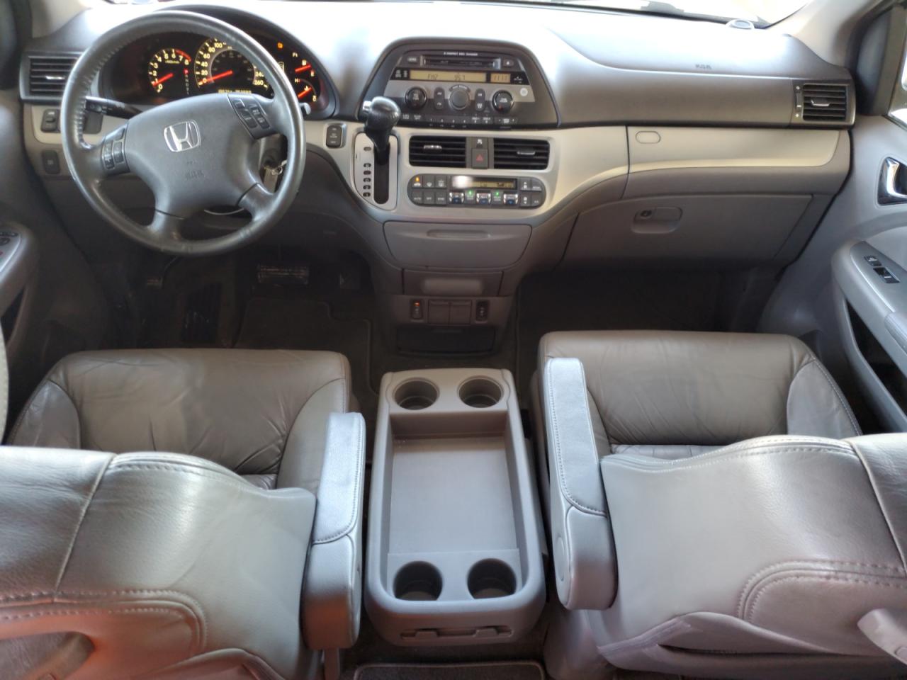 2008 Honda Odyssey - Image 8