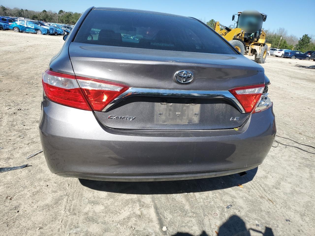 2015 Toyota Camry - Image 6
