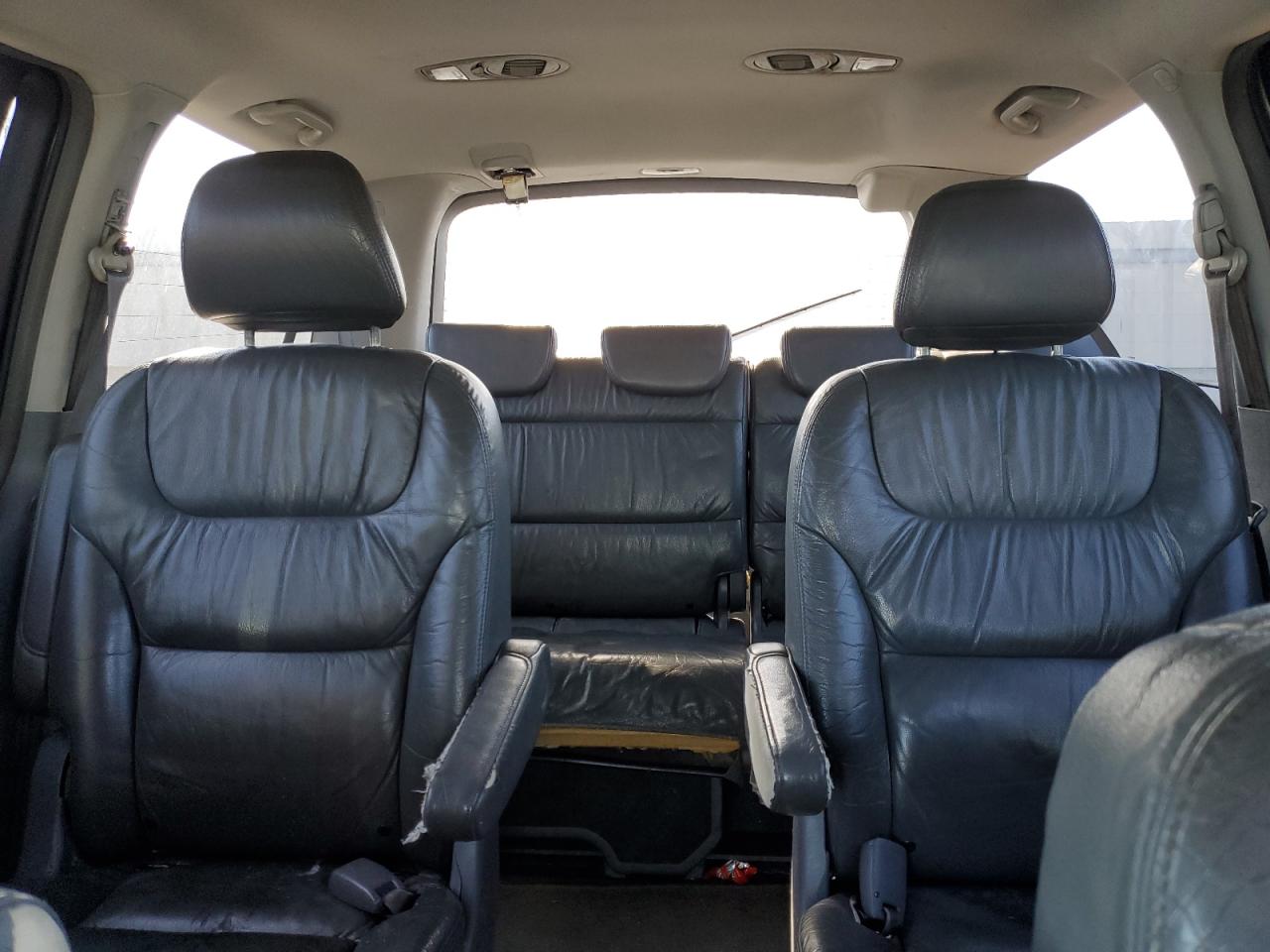 2005 Honda Odyssey - Image 10
