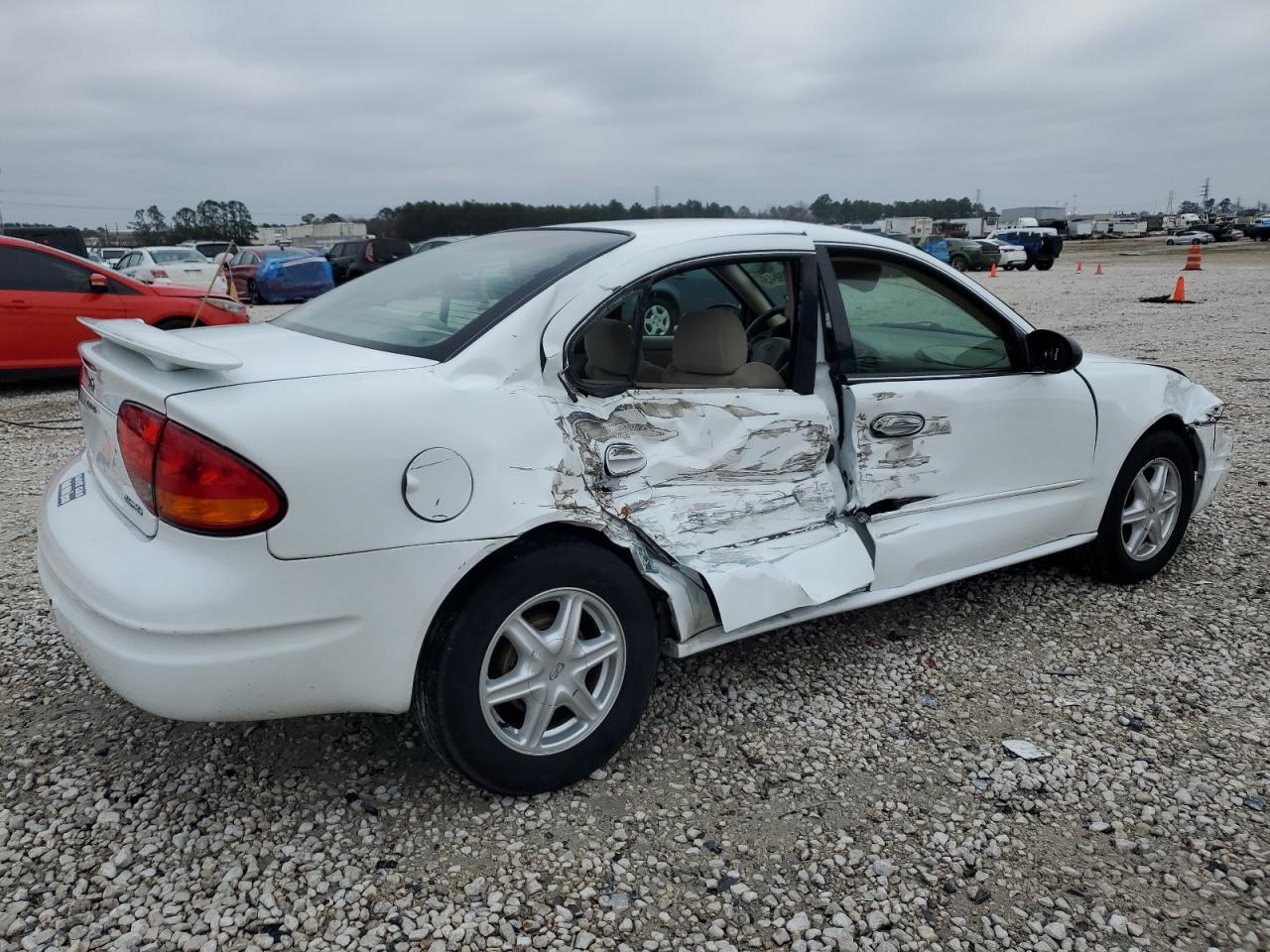 2004 Oldsmobile Alero - Image 3