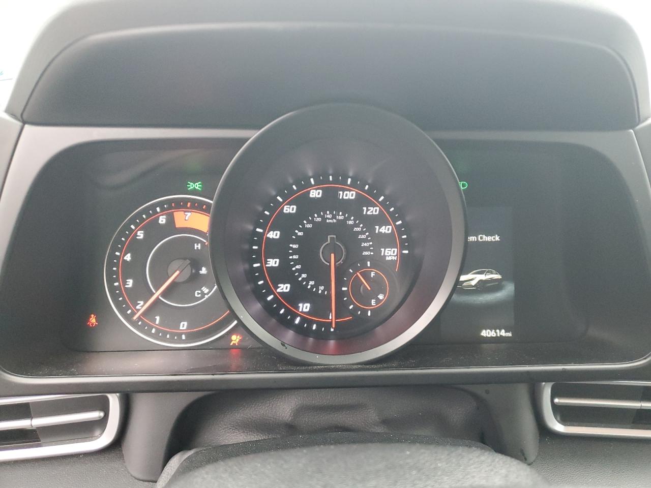 2021 Hyundai Elantra - Image 9