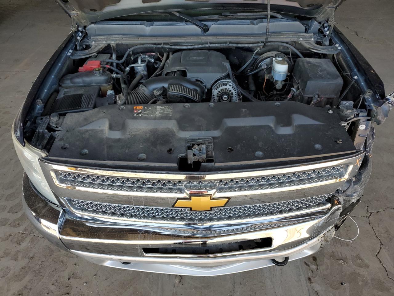 2012 Chevrolet Silverado - Image 11