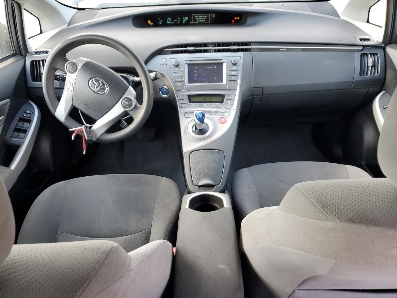 2014 Toyota Prius - Image 8