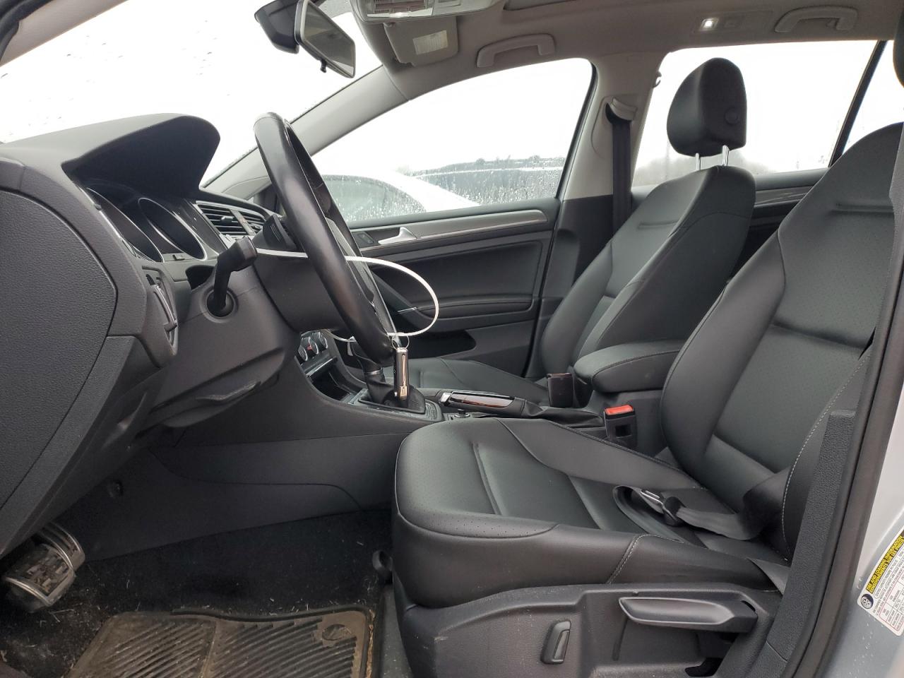 2017 Volkswagen Golf - Image 7