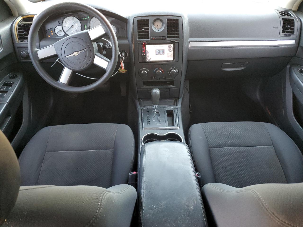 2008 Chrysler 300 - Image 8