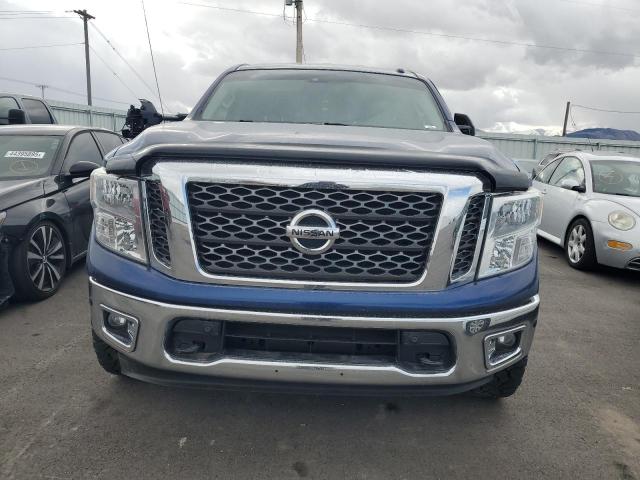 NISSAN TITAN 2017 Синий