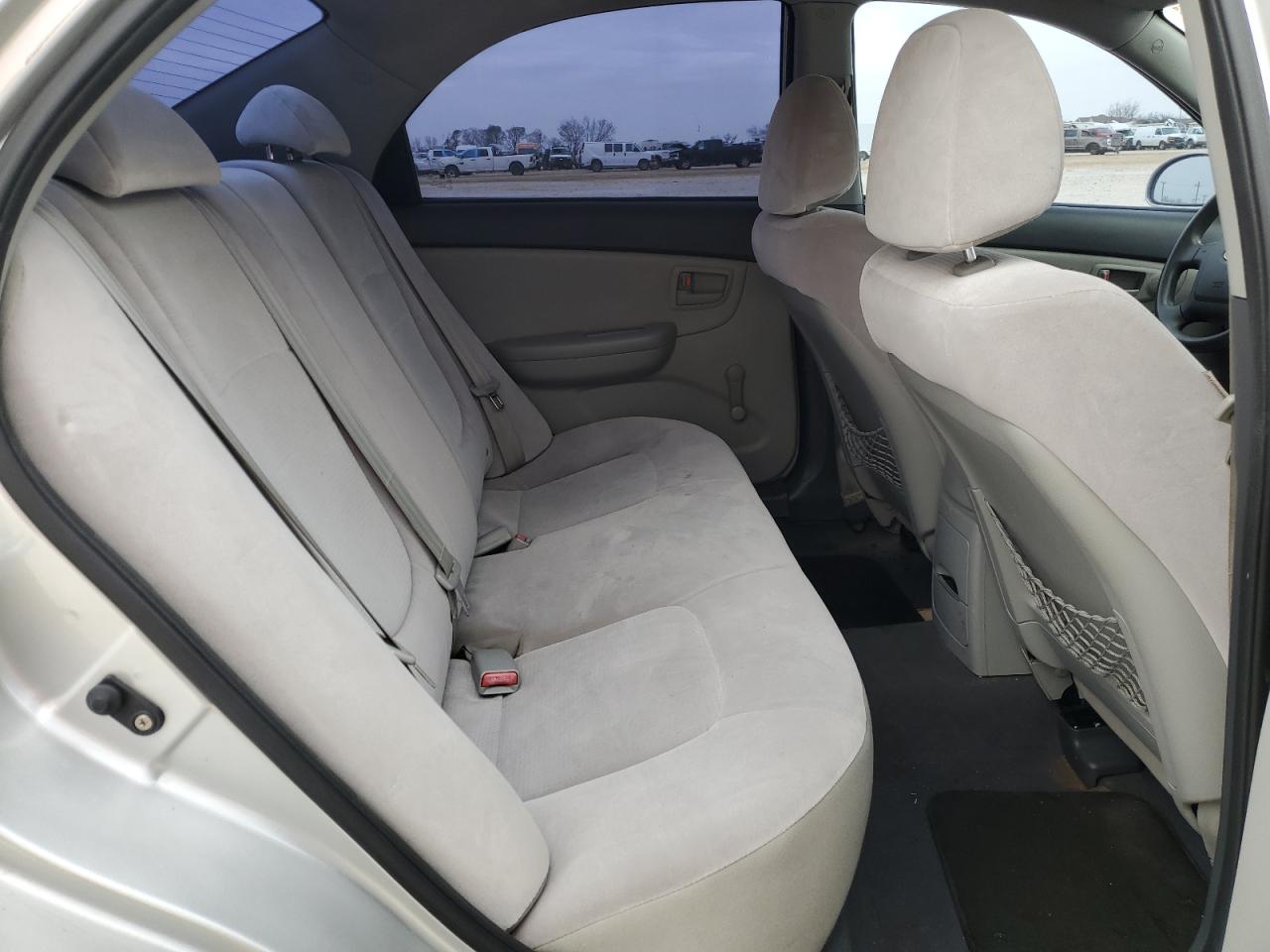 2009 Kia Spectra - Image 10