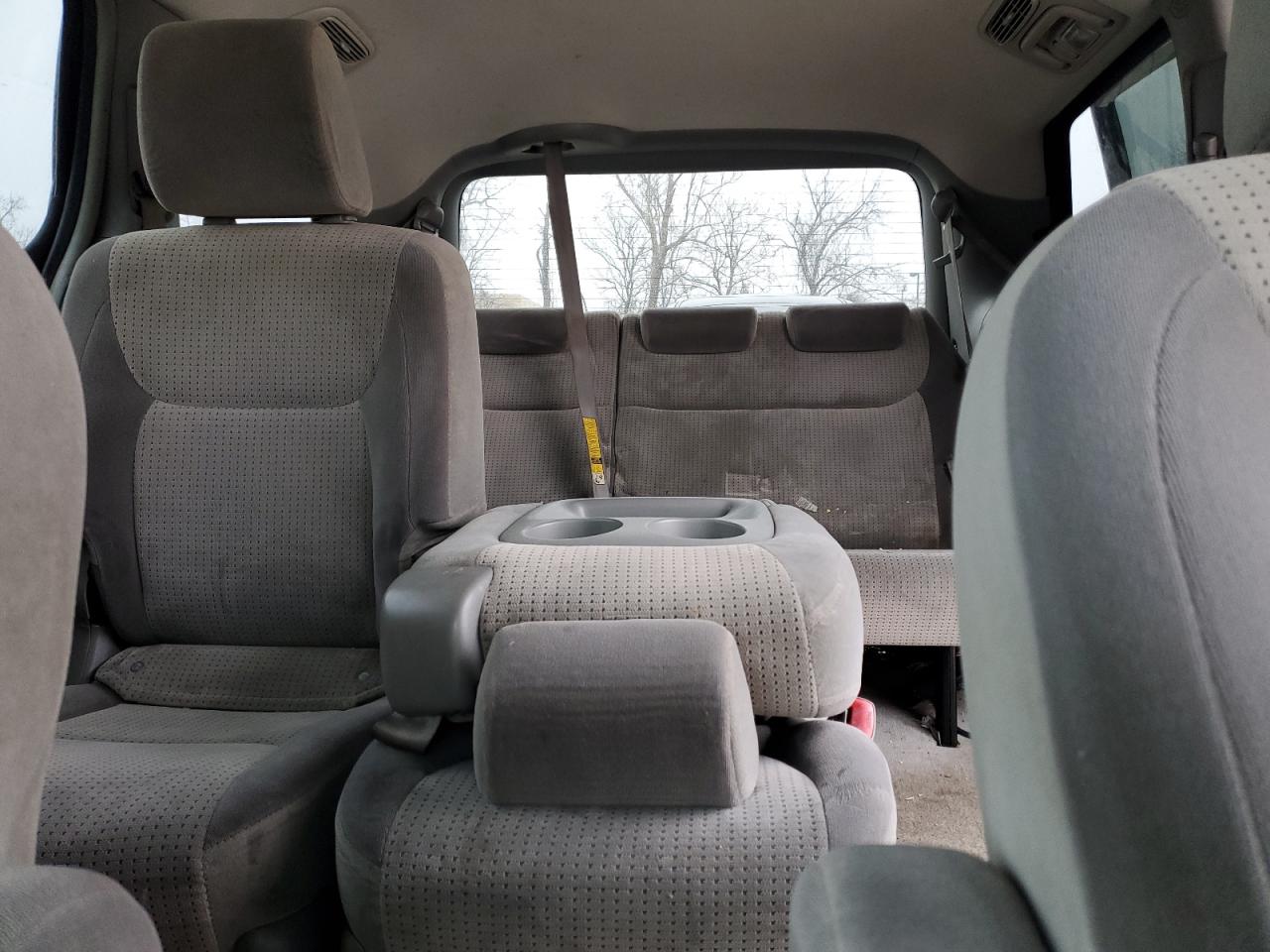 2009 Toyota Sienna - Image 10