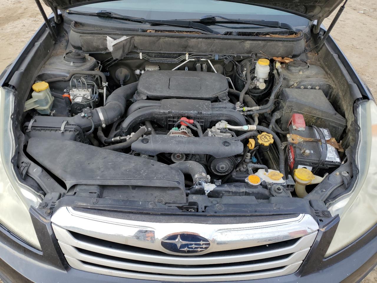 2011 Subaru Outback - Image 12