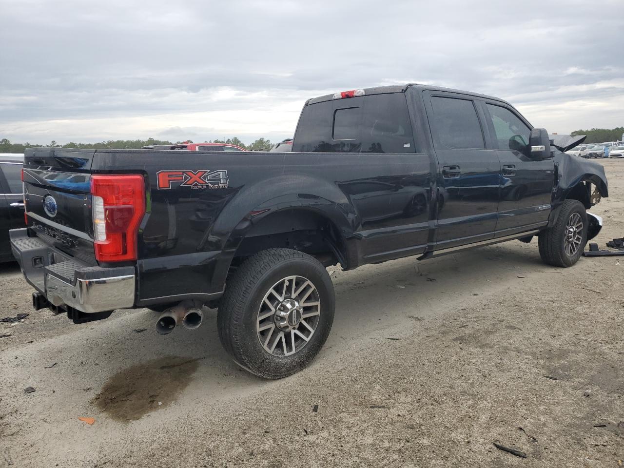 2019 Ford F350 - Image 3