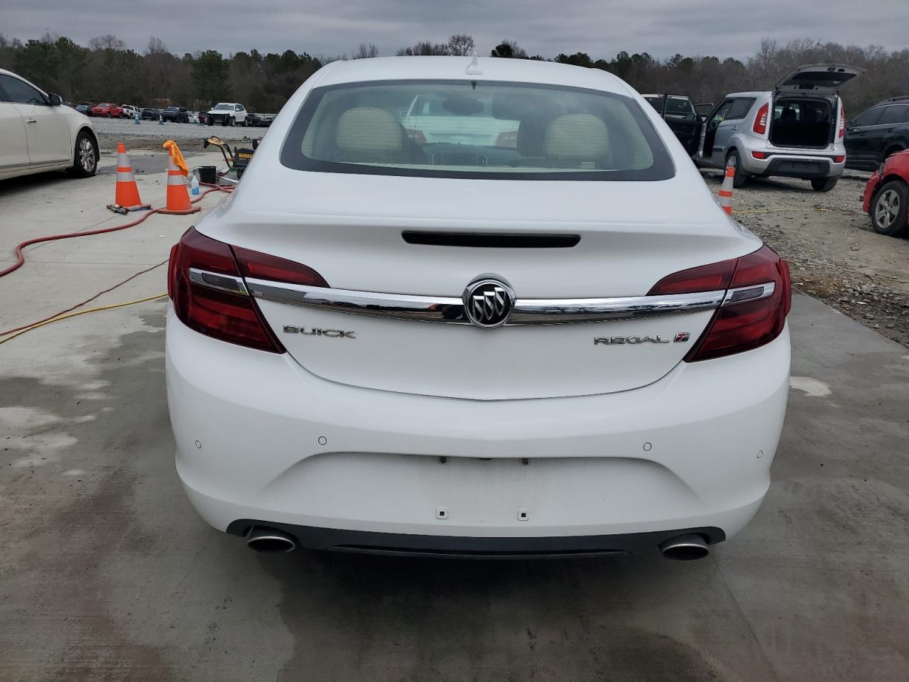 2014 Buick Regal - Image 6