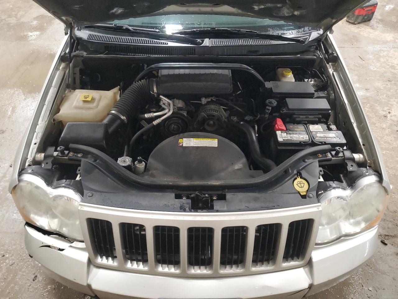 2009 Jeep Grand Cherokee - Image 12