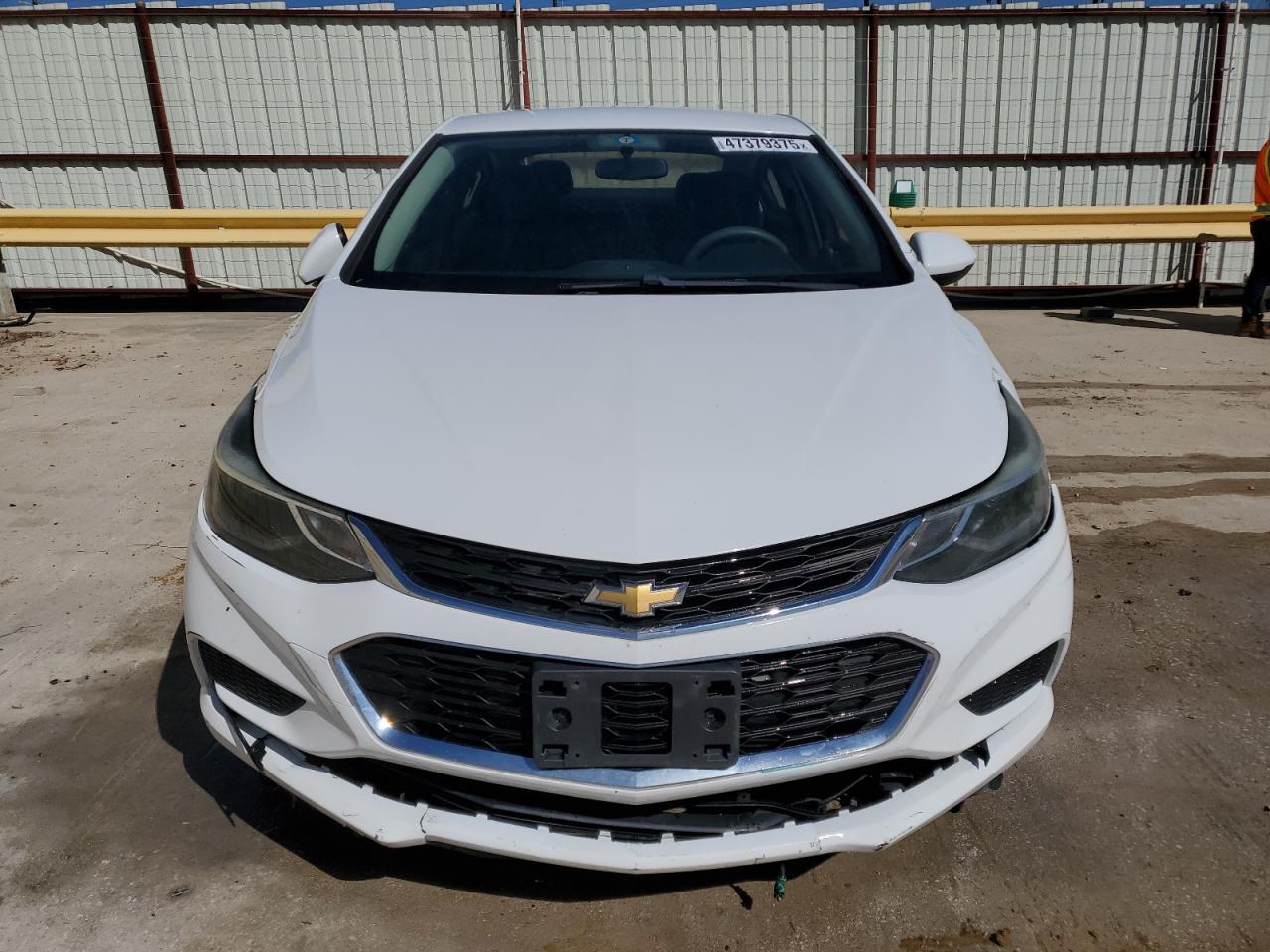 2017 Chevrolet Cruze - Image 5