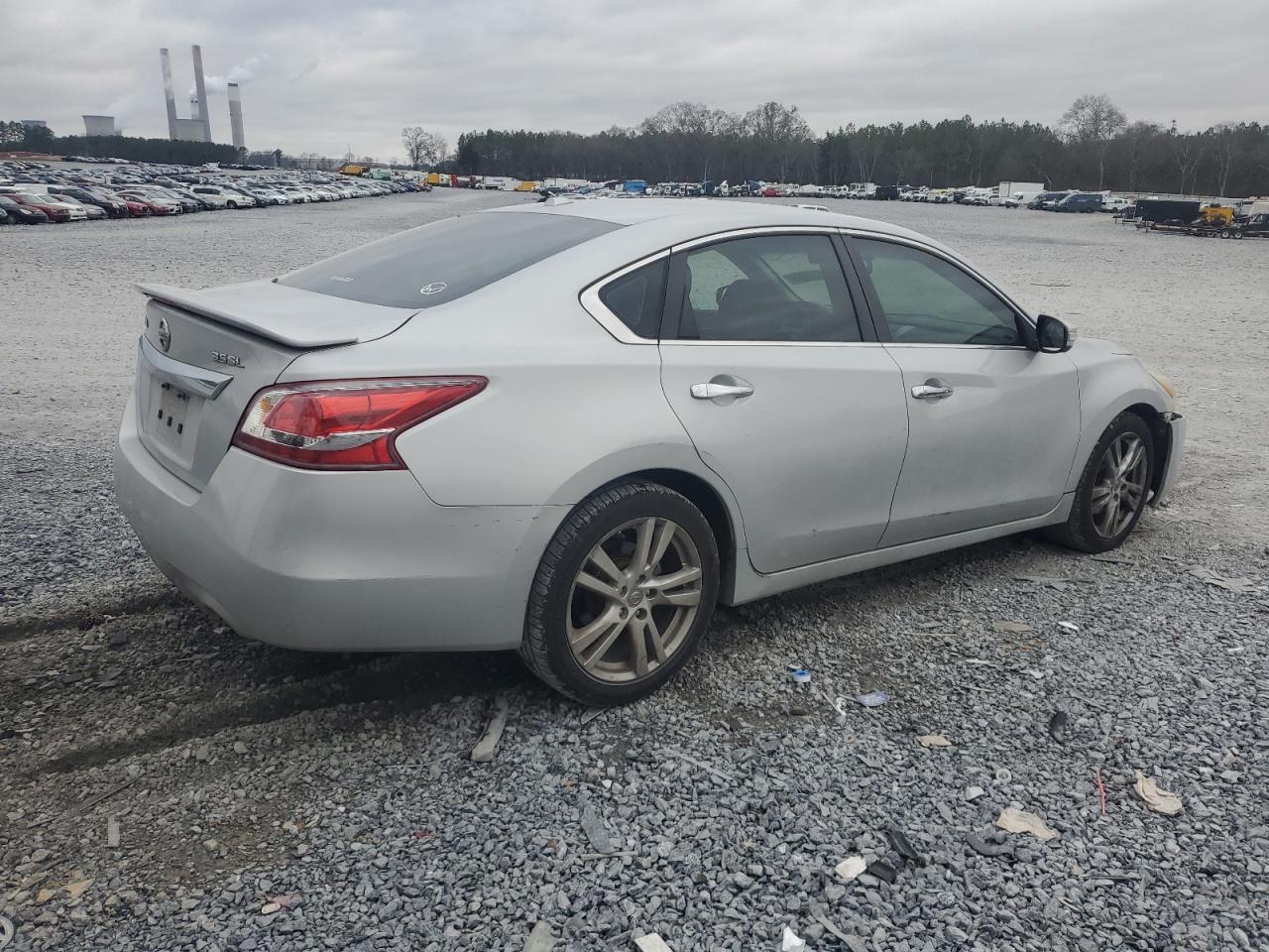 2013 Nissan Altima - Image 3