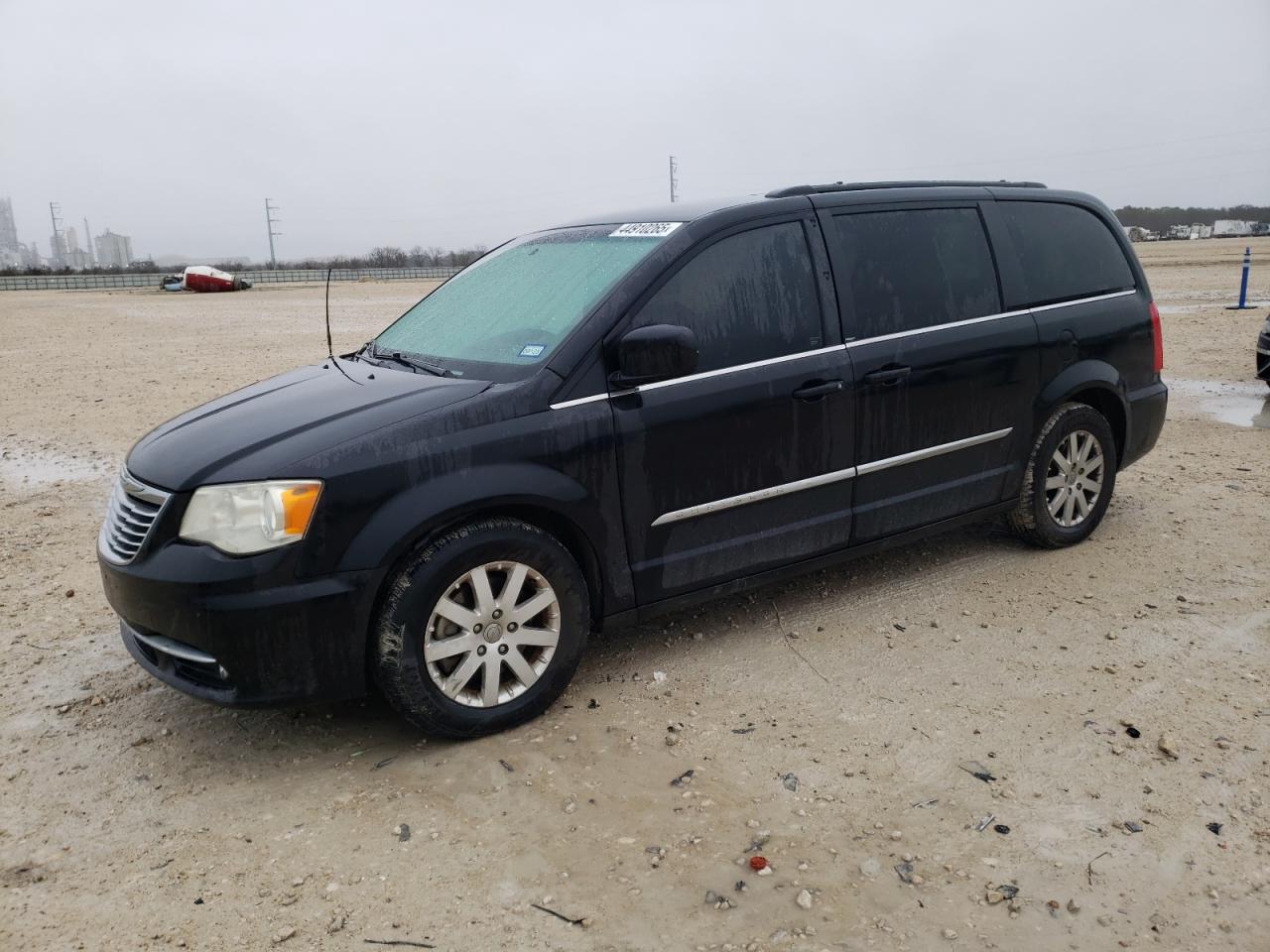 2014 Chrysler Town & Country - Image 1