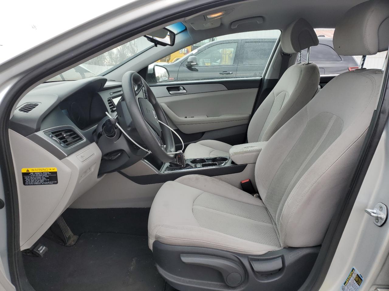 2016 Hyundai Sonata - Image 7