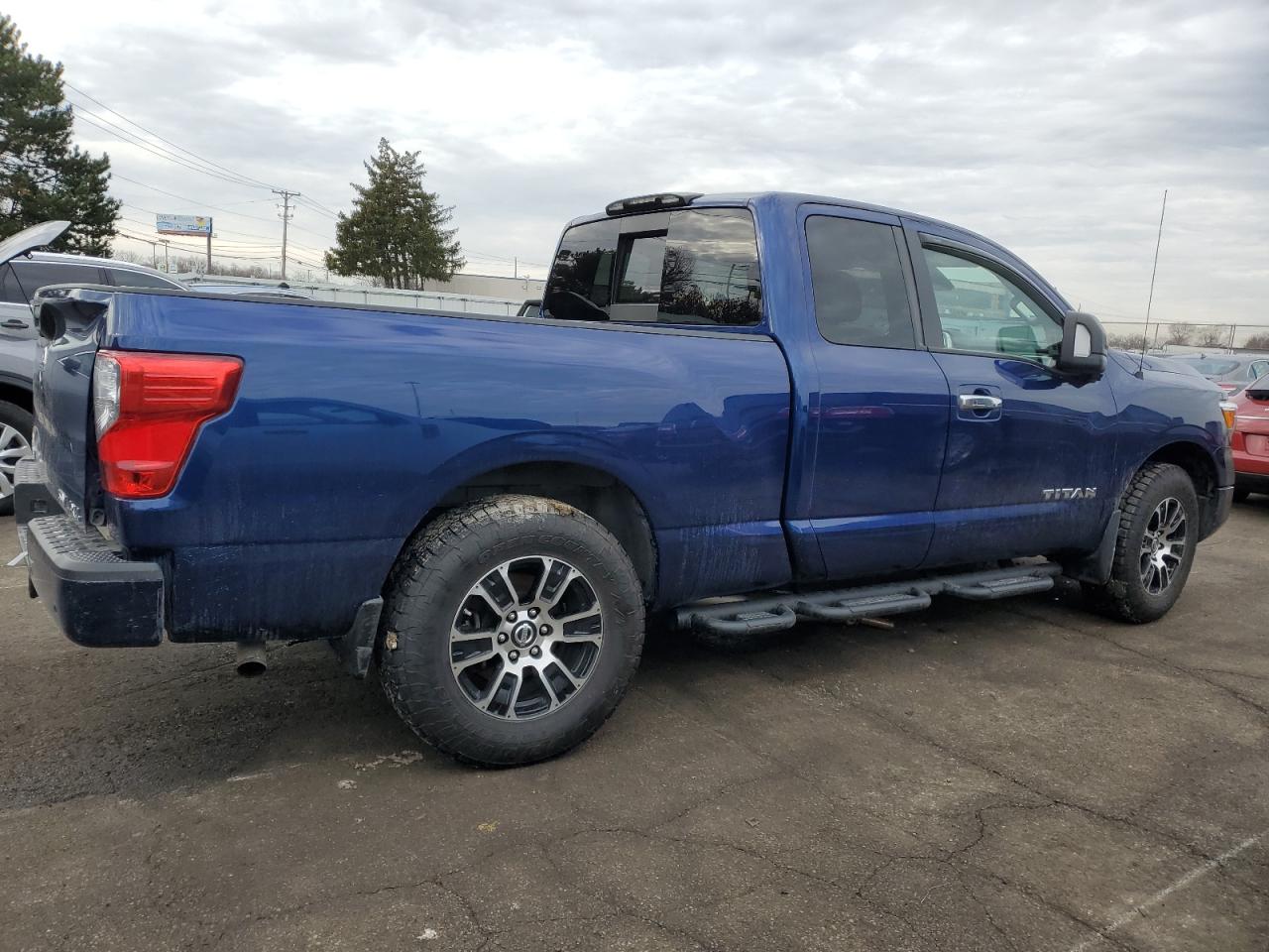 2021 Nissan Titan - Image 3