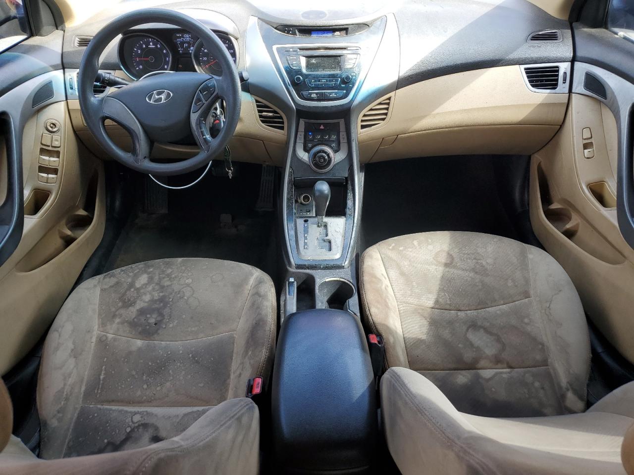 2013 Hyundai Elantra - Image 8