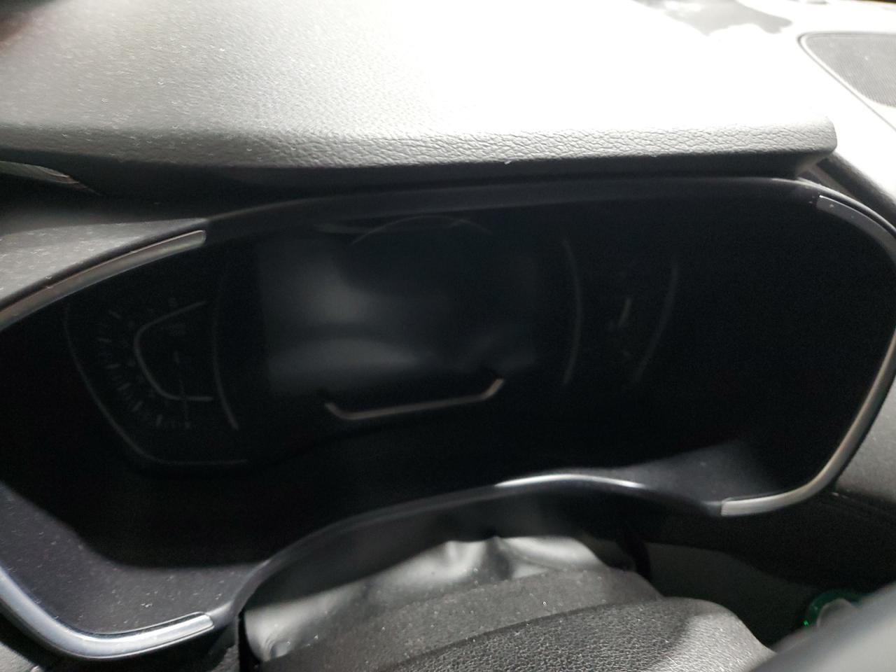 2019 Hyundai Santa Fe - Image 9