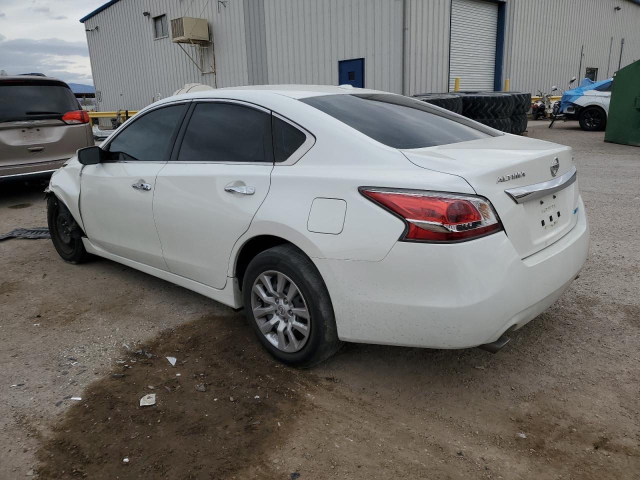 2014 Nissan Altima - Image 2