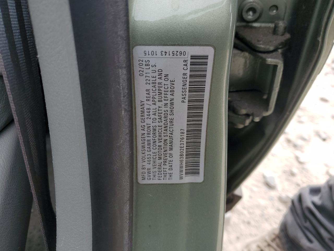 2002 Volkswagen Passat - Image 12