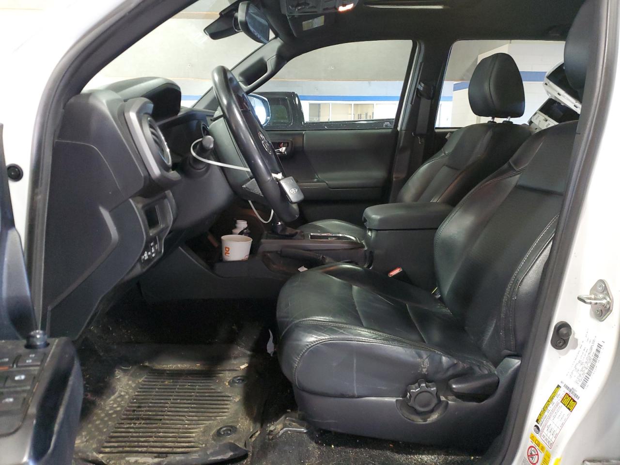 2019 Toyota Tacoma - Image 7