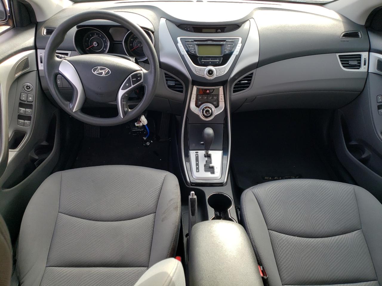 2011 Hyundai Elantra - Image 8