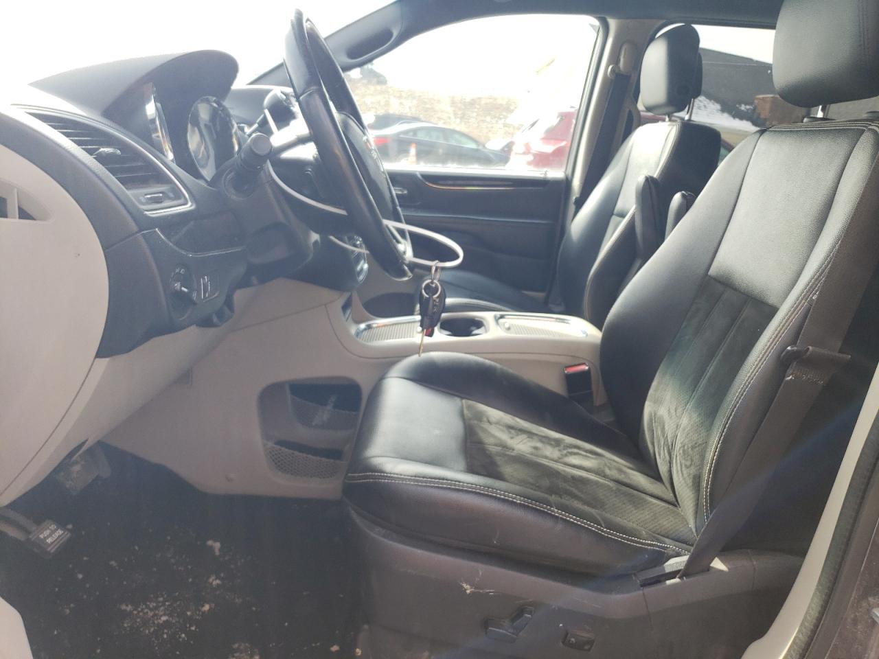 2017 Dodge Caravan - Image 7