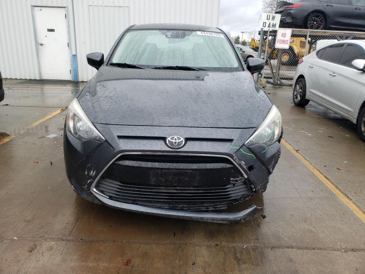 2018 Toyota Yaris - Image 5