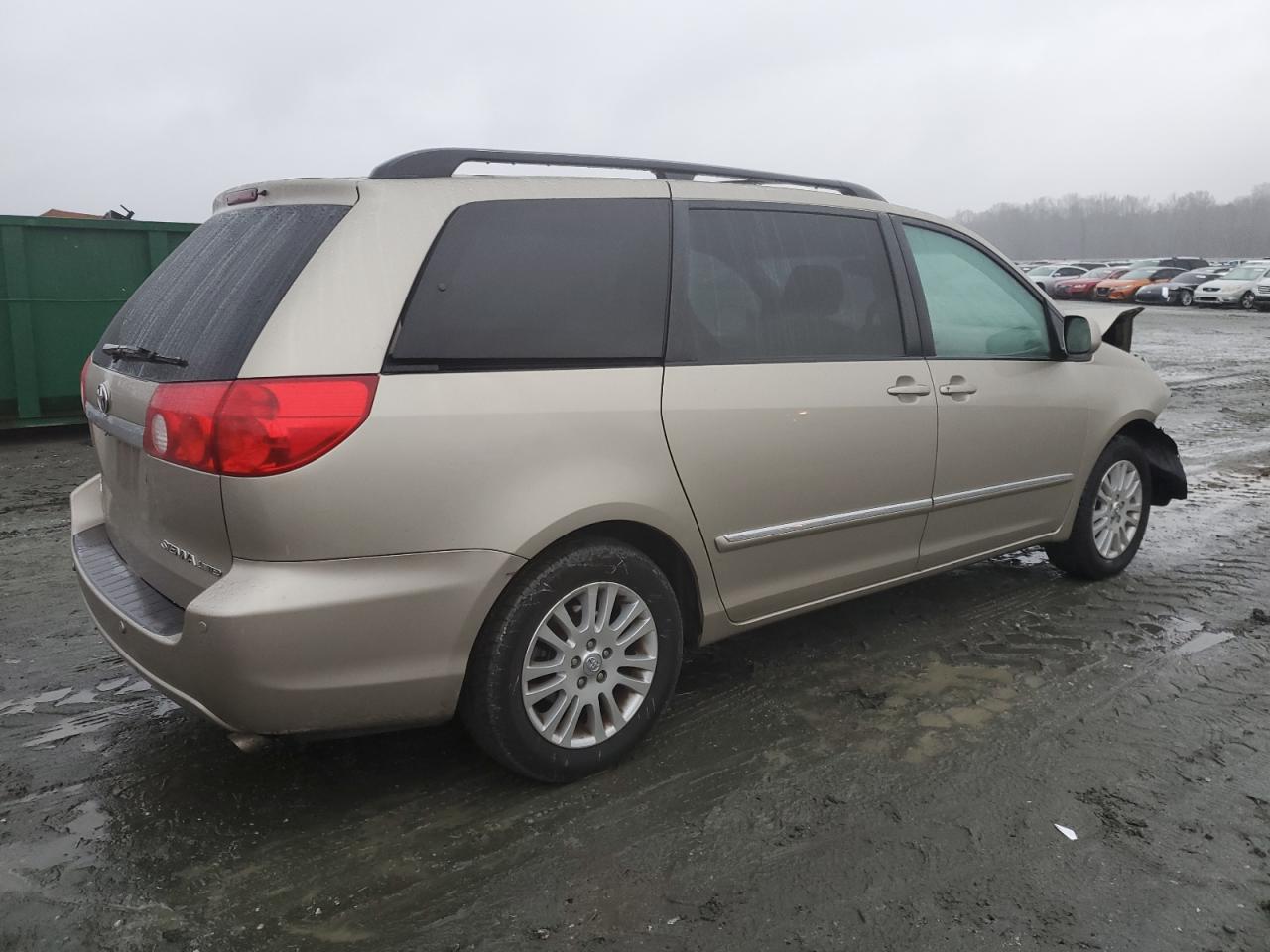 2008 Toyota Sienna - Image 3