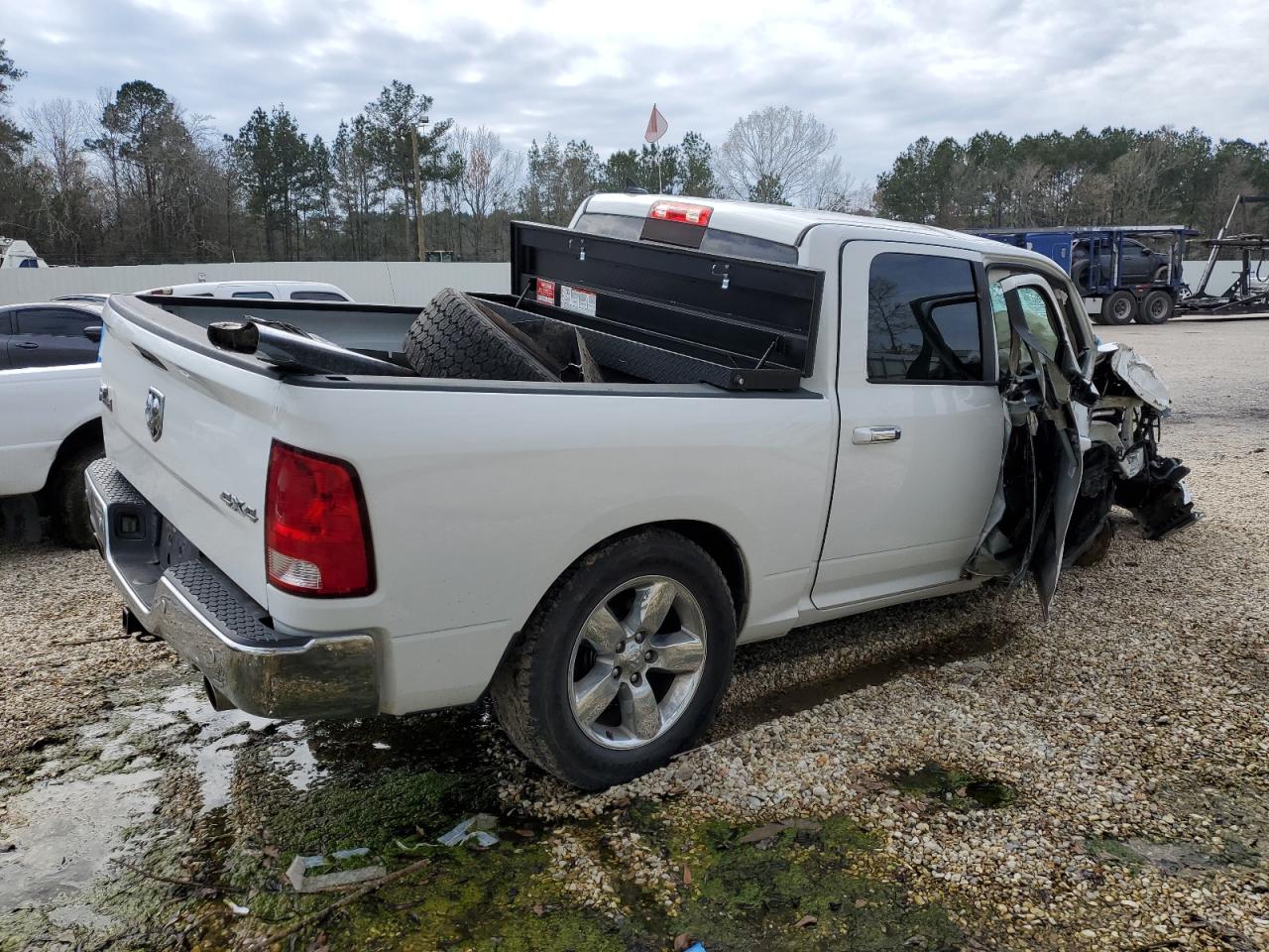 2018 RAM 1500 - Image 3