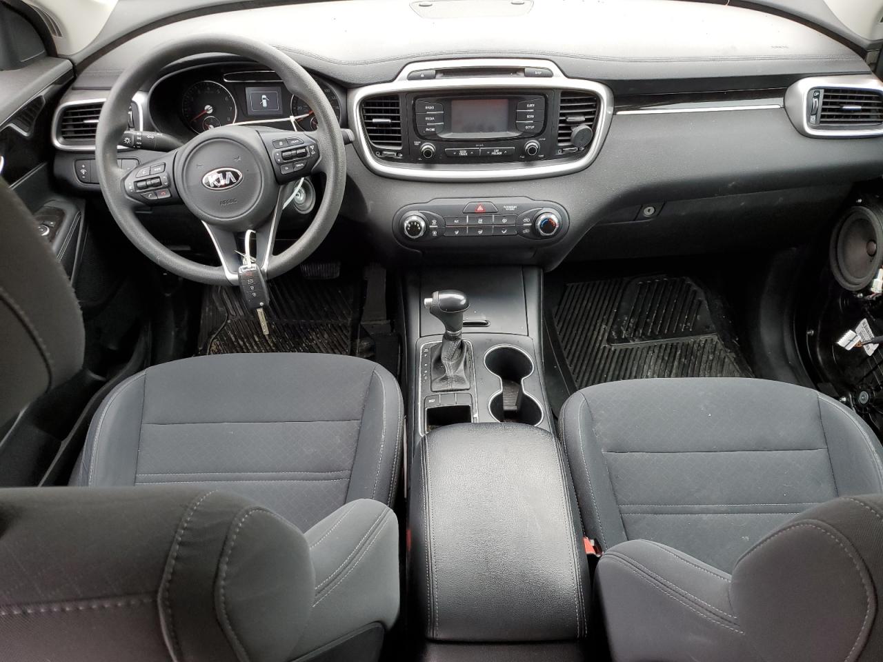 2017 Kia Sorento - Image 8