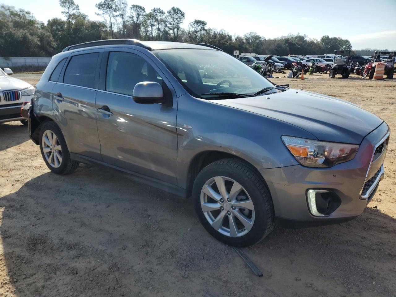 2015 Mitsubishi Outlander - Image 4