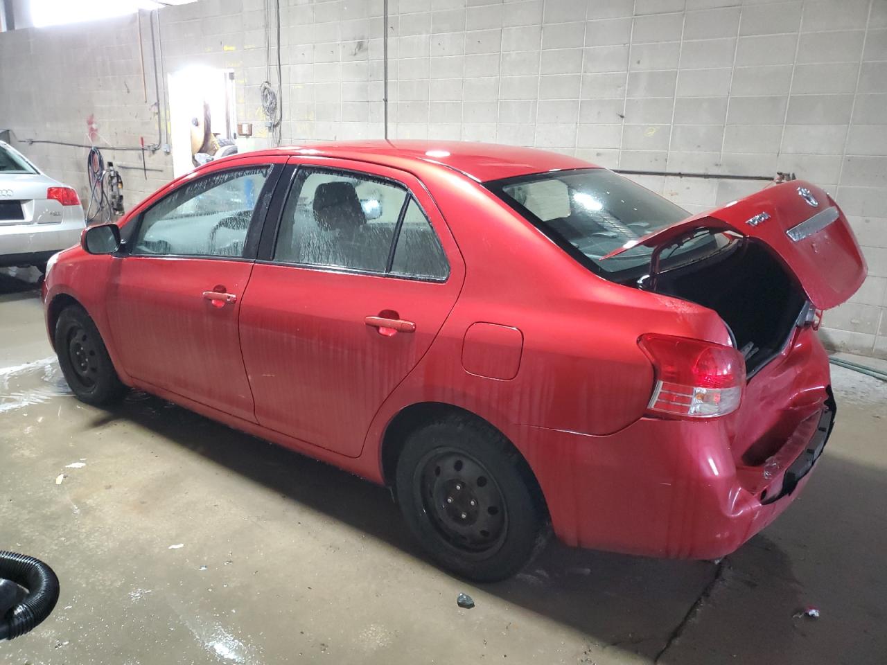2009 Toyota Yaris - Image 2