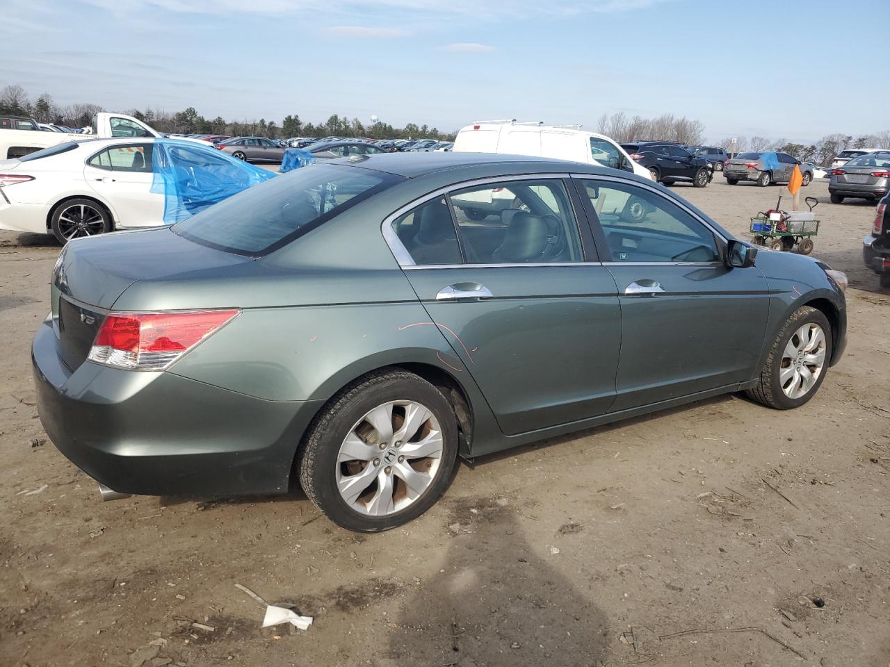 2009 Honda Accord - Image 3