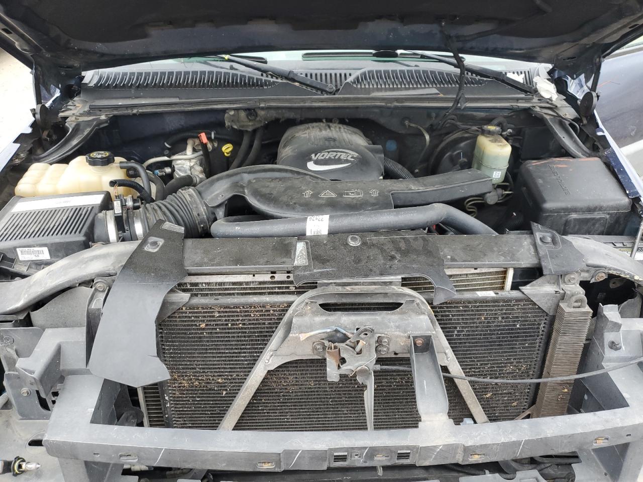 2002 Chevrolet Avalanche - Image 12