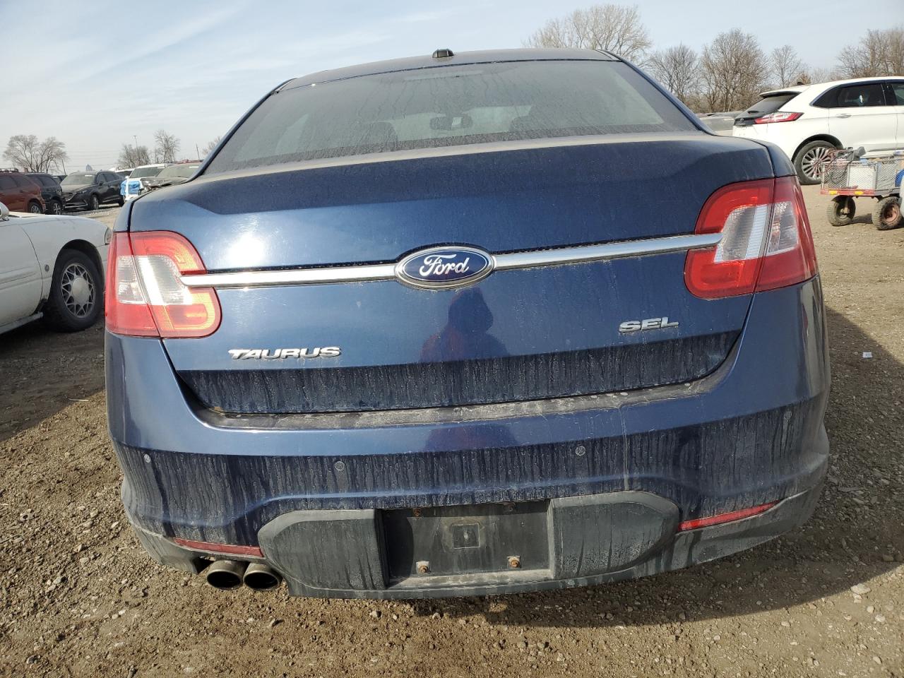 2012 Ford Taurus - Image 6